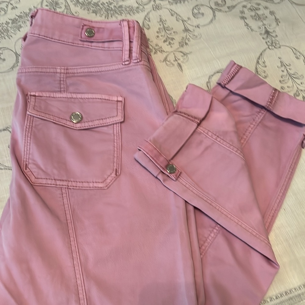 White House Black Market Pink Cropped Pants